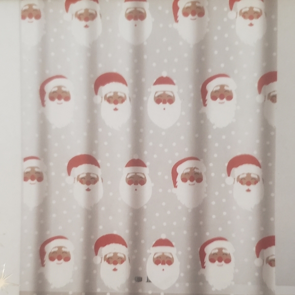 VINYL SHOWER CURTAIN - Picture 2 of 3